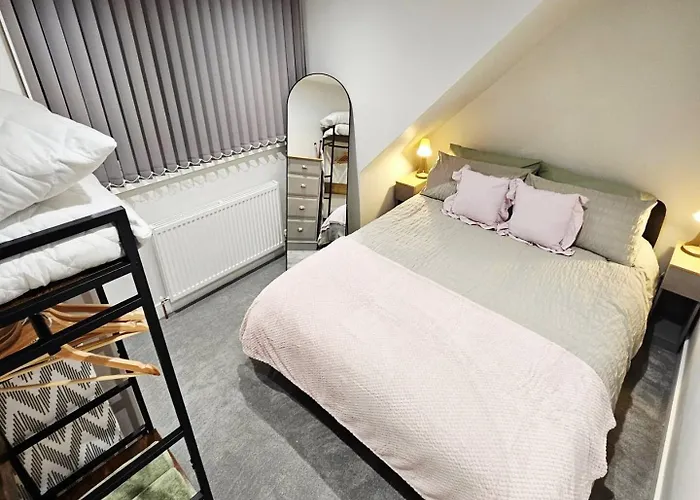 Sea View House New Listing Premium Special *