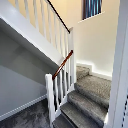 Sea View House - Coastal - Pet Friendly *